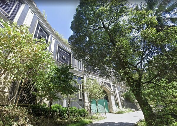 Từng “nổi đình nổi đám” khi mua ngôi nhà đắt nhất Hồng Kông, tỷ phú Trung Quốc ê chề khi bị ngân hàng tịch thu căn biệt thự 271 triệu USD - Ảnh 1.