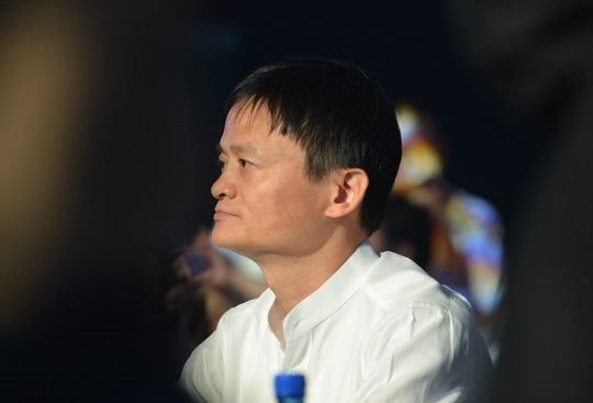 Thời hoàng kim đã xa của Jack Ma: Từ ông chủ đế chế trăm tỷ USD trở thành kẻ đi học đánh cá, trồng lúa, lặng nhìn Alibaba bị chia tách thành 6 - Ảnh 3.