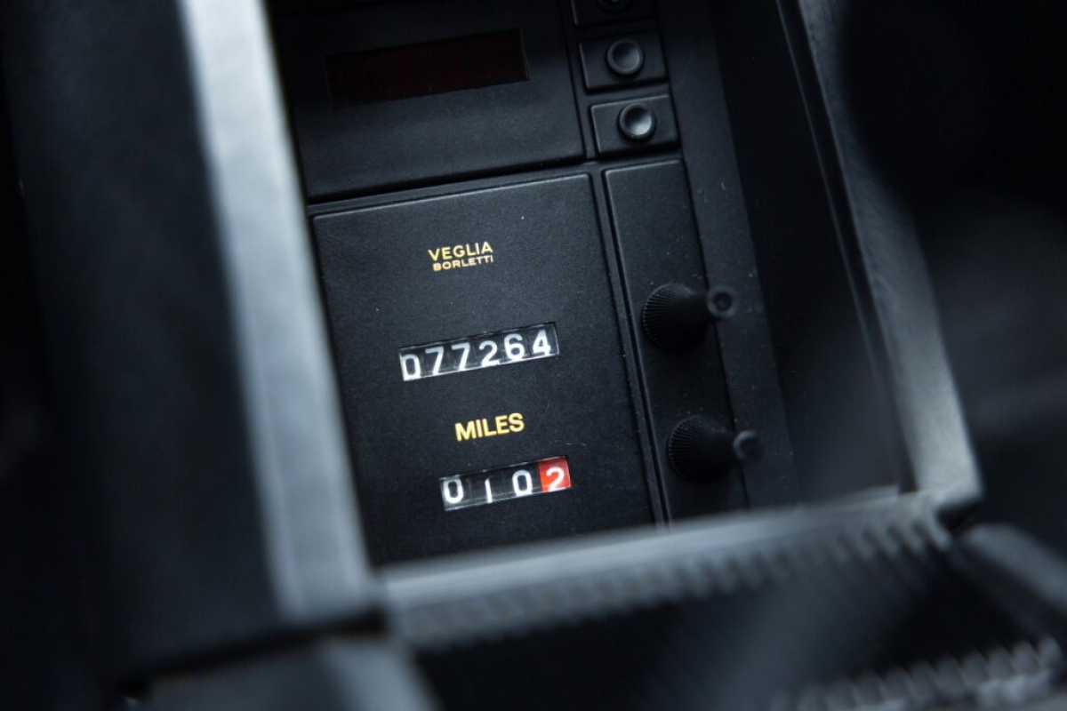 Chiêm ngưỡng 5 mẫu xe Ferrari Testarossa cổ sẽ được đấu giá tại Ý vào tháng 5 tới - Ảnh 7.