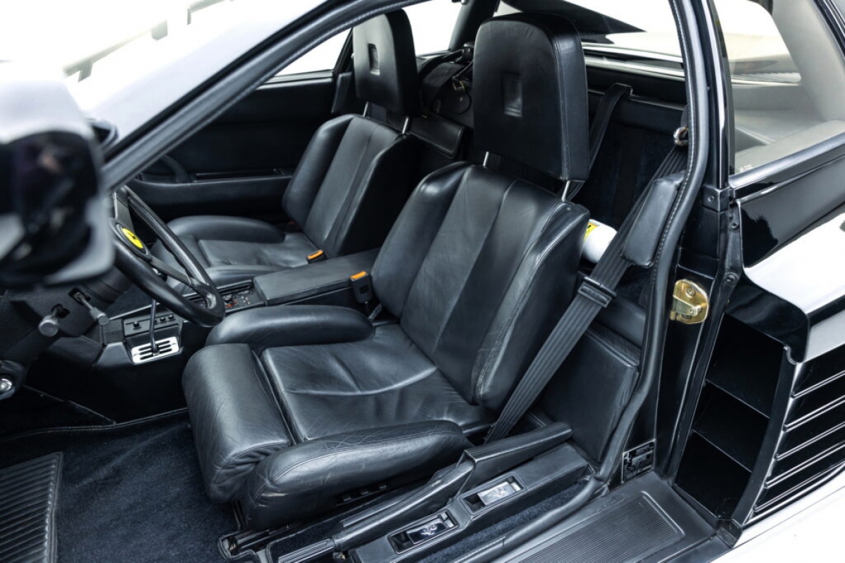 Chiêm ngưỡng 5 mẫu xe Ferrari Testarossa cổ sẽ được đấu giá tại Ý vào tháng 5 tới - Ảnh 4.