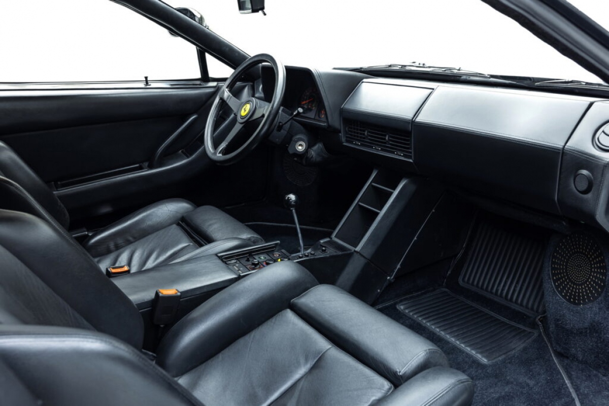Chiêm ngưỡng 5 mẫu xe Ferrari Testarossa cổ sẽ được đấu giá tại Ý vào tháng 5 tới - Ảnh 3.