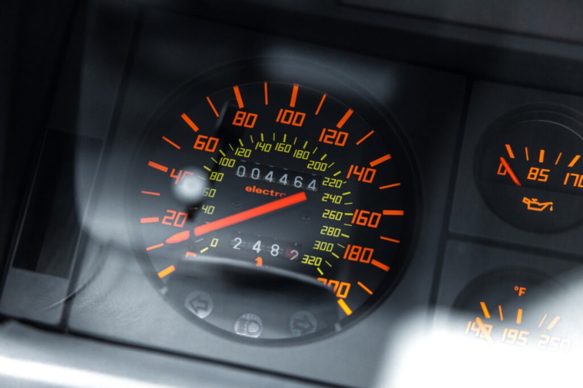 Chiêm ngưỡng 5 mẫu xe Ferrari Testarossa cổ sẽ được đấu giá tại Ý vào tháng 5 tới - Ảnh 20.