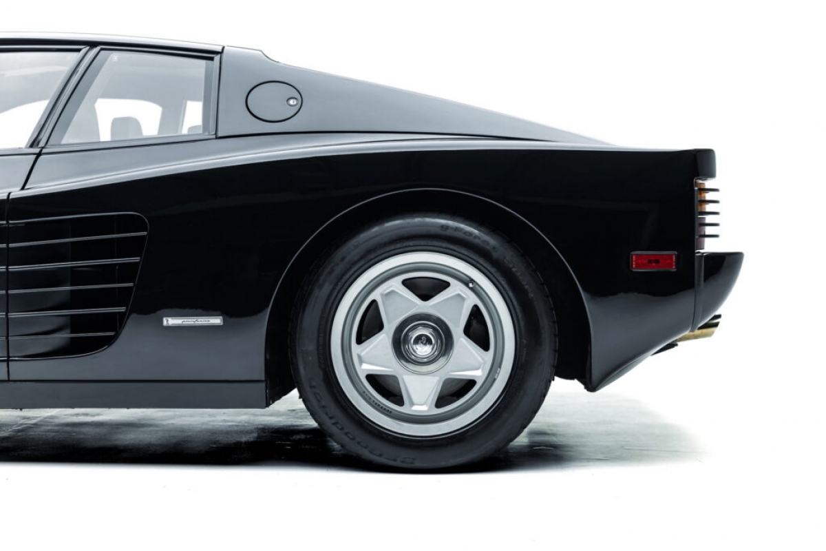 Chiêm ngưỡng 5 mẫu xe Ferrari Testarossa cổ sẽ được đấu giá tại Ý vào tháng 5 tới - Ảnh 23.