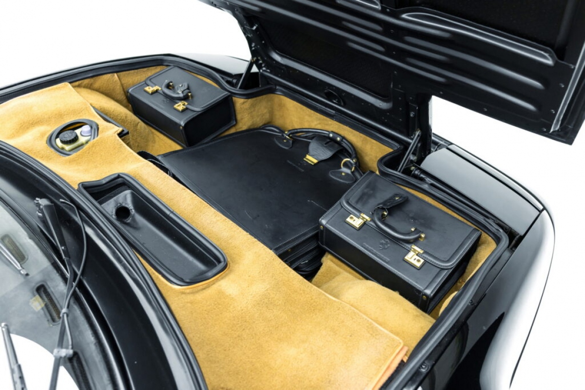 Chiêm ngưỡng 5 mẫu xe Ferrari Testarossa cổ sẽ được đấu giá tại Ý vào tháng 5 tới - Ảnh 24.