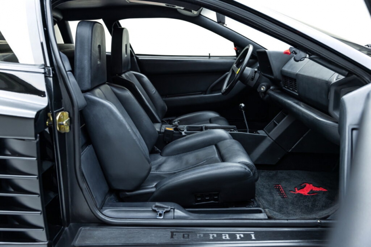 Chiêm ngưỡng 5 mẫu xe Ferrari Testarossa cổ sẽ được đấu giá tại Ý vào tháng 5 tới - Ảnh 21.