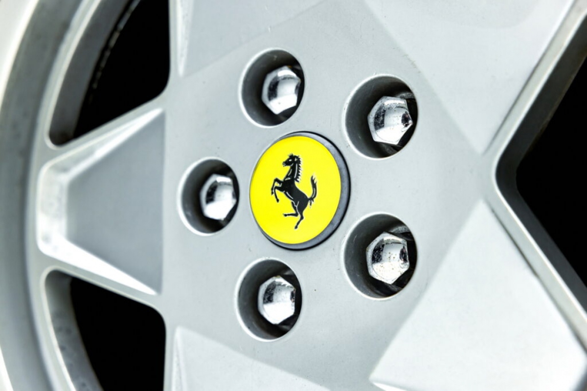 Chiêm ngưỡng 5 mẫu xe Ferrari Testarossa cổ sẽ được đấu giá tại Ý vào tháng 5 tới - Ảnh 30.