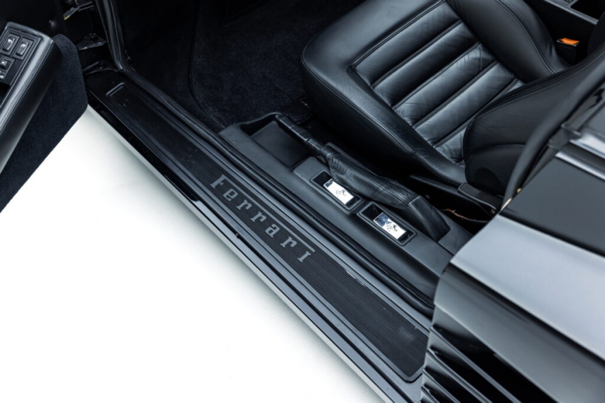 Chiêm ngưỡng 5 mẫu xe Ferrari Testarossa cổ sẽ được đấu giá tại Ý vào tháng 5 tới - Ảnh 41.