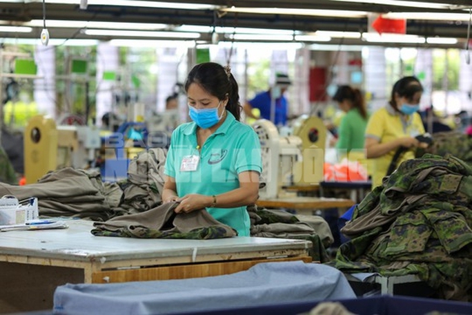 Giảm năm đóng BHXH để hưởng lương hưu: Ai đủ sức khỏe làm tới 60- 62 tuổi? - Ảnh 1. Giảm năm đóng BHXH để hưởng lương hưu: Ai đủ sức khỏe làm tới 60- 62 tuổi? - Ảnh 1.