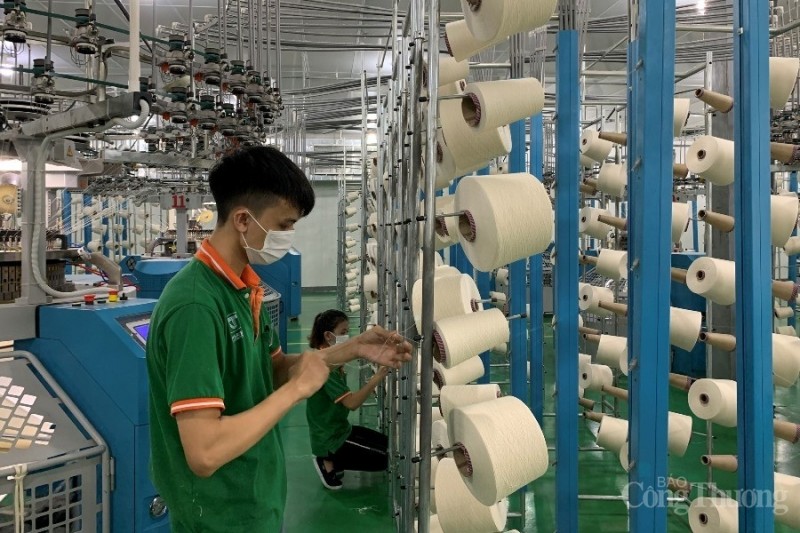 Đà Nẵng: Doanh nghiệp bức xúc vì ngân hàng thương mại bắt buộc mua bảo hiểm - Ảnh 3. Đà Nẵng: Doanh nghiệp bức xúc vì ngân hàng thương mại bắt buộc mua bảo hiểm - Ảnh 3.