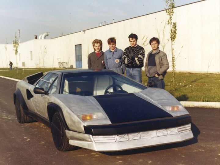 Bị Ferrari từ chối, phải làm thuê cho Lamborghini, anh công nhân tự nghỉ việc về làm ông chủ: Tạo thương hiệu cực kén khách, người có tiền chưa chắc đã mua được - Ảnh 2.