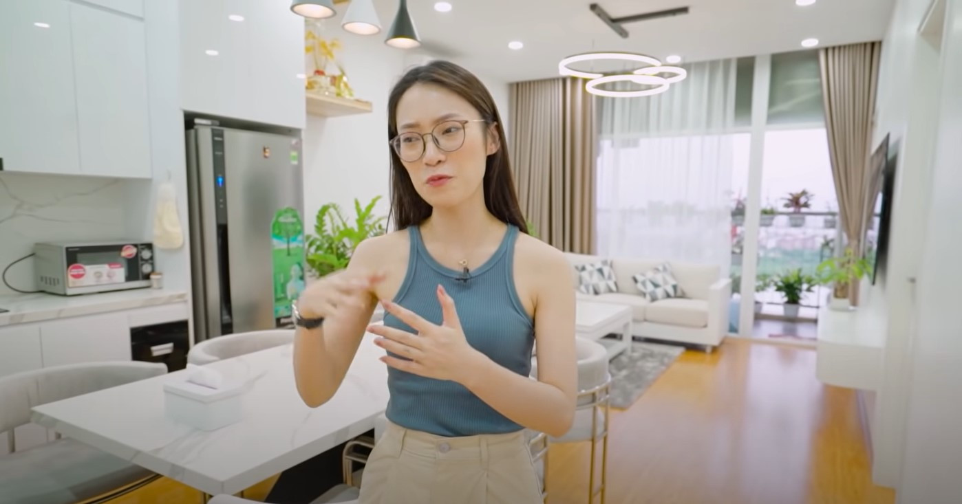 Những màn đổi nhà siêu đỉnh của dàn MC Việt: Người từ căn nhà 800 triệu đồng ở phố cổ chuyển sang penthouse tiền tỷ, người sở hữu 2 cơ ngơi ở Bắc lẫn Nam - Ảnh 12. Những màn đổi nhà siêu đỉnh của dàn MC Việt: Người từ căn nhà 800 triệu đồng ở phố cổ chuyển sang penthouse tiền tỷ, người sở hữu 2 cơ ngơi ở Bắc lẫn Nam - Ảnh 12.