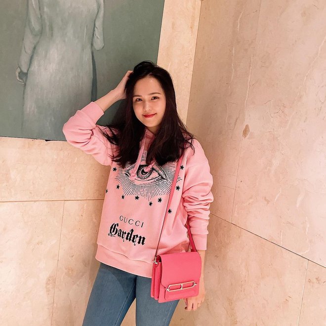 Ái nữ cựu Chủ tịch CLB Sài Gòn bị mẹ mắng vì tiêu gần 300 triệu theo cách không thể hiểu nổi - Ảnh 10. Ái nữ cựu Chủ tịch CLB Sài Gòn bị mẹ mắng vì tiêu gần 300 triệu theo cách không thể hiểu nổi - Ảnh 10.