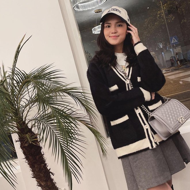 Ái nữ cựu Chủ tịch CLB Sài Gòn bị mẹ mắng vì tiêu gần 300 triệu theo cách không thể hiểu nổi - Ảnh 9. Ái nữ cựu Chủ tịch CLB Sài Gòn bị mẹ mắng vì tiêu gần 300 triệu theo cách không thể hiểu nổi - Ảnh 9.