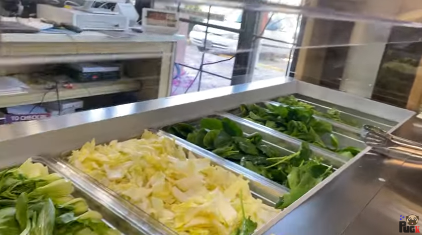 Nhà hàng của Khoa Pug tại Mỹ đông nghịt ngày khai trương, đầu tư tận 23 tỷ liệu không gian và món ăn ở đây có gì đặc biệt? - Ảnh 5. Nhà hàng của Khoa Pug tại Mỹ đông nghịt ngày khai trương, đầu tư tận 23 tỷ liệu không gian và món ăn ở đây có gì đặc biệt? - Ảnh 5.