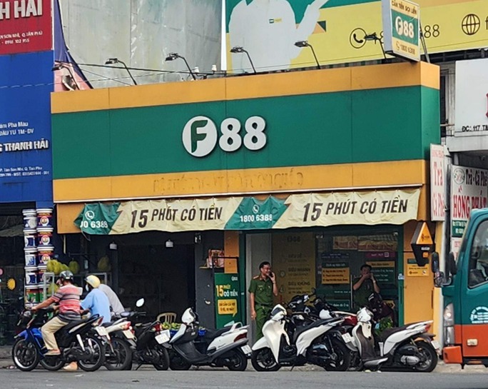 Nở rộ đòi nợ khủng bố - Ảnh 1. Nở rộ đòi nợ khủng bố - Ảnh 1.