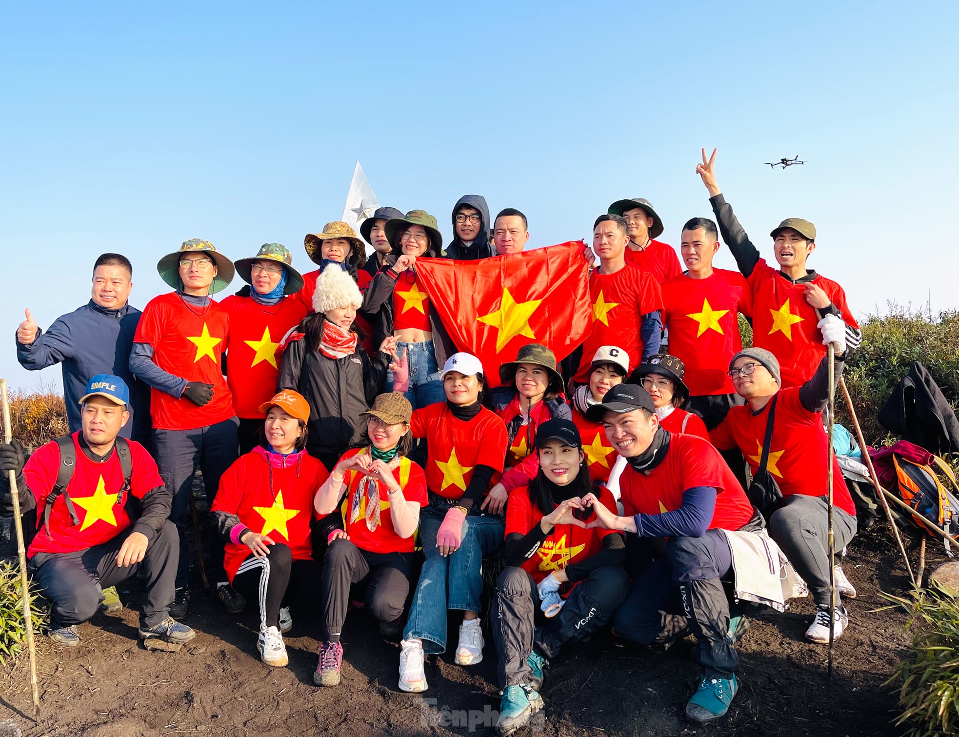 Săn mây giữa khung cảnh thần tiên trên đỉnh núi Lảo Thẩn - Y Tý - Ảnh 11.