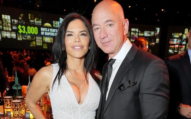 Siêu du thuyền 500 triệu USD của tỷ phú Amazon - Ảnh 2. Siêu du thuyền 500 triệu USD của tỷ phú Amazon - Ảnh 2.