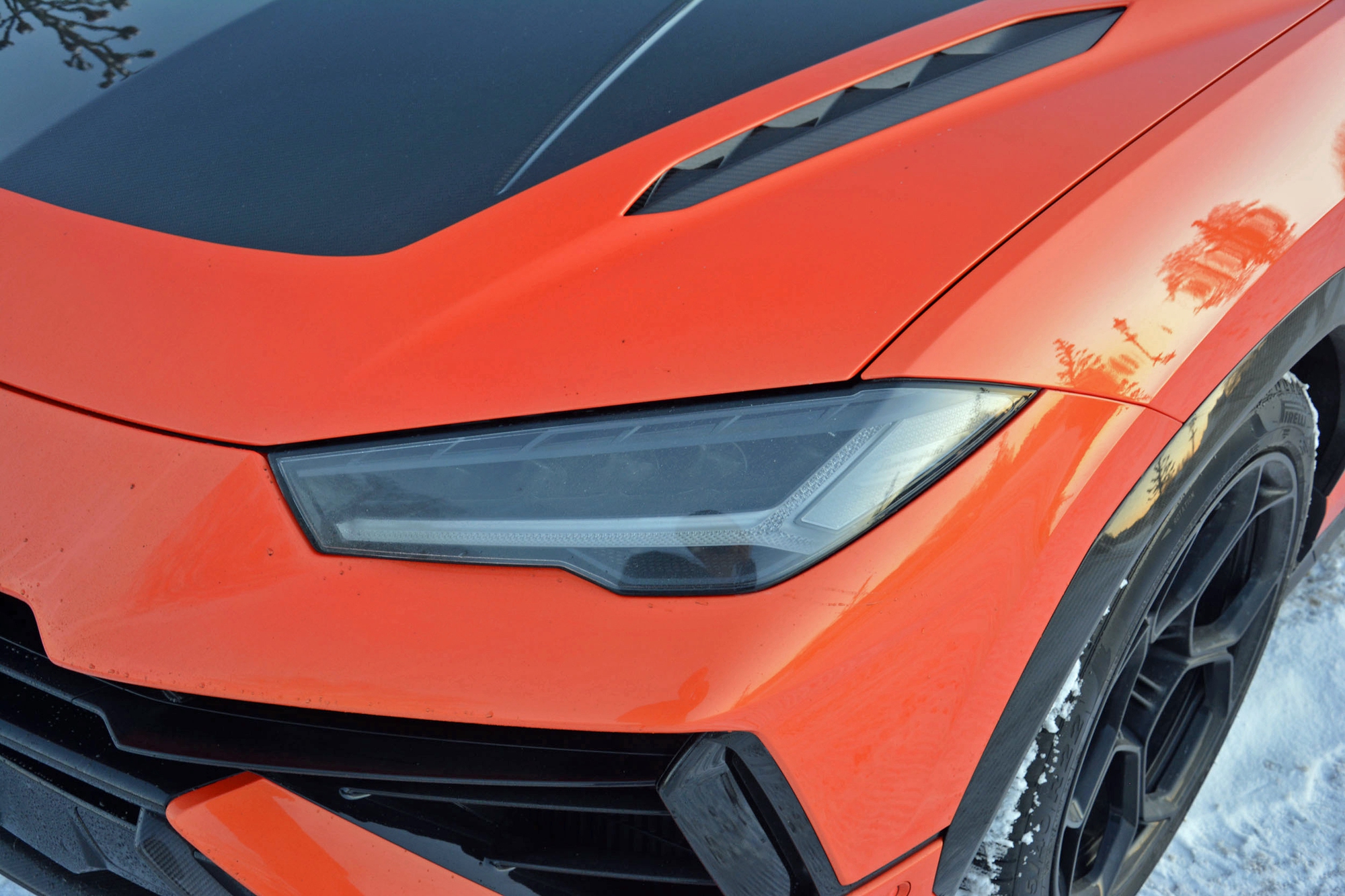 Lamborghini Urus Performante đầu tiên về Việt Nam: Giá từ 16,5 tỷ đồng, siêu SUV mới cho giới nhà giàu - Ảnh 8.