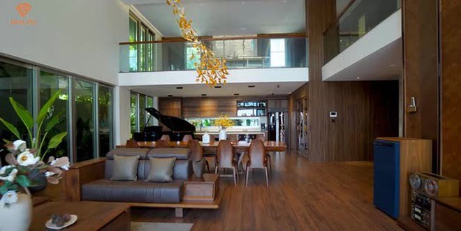 Các căn siêu biệt thự ở Việt Nam thường không thể thiếu thứ này: Giá trị cả tỷ đồng, nặng hàng tấn nhưng phải lắp thủ công rất cầu kỳ - Ảnh 4.