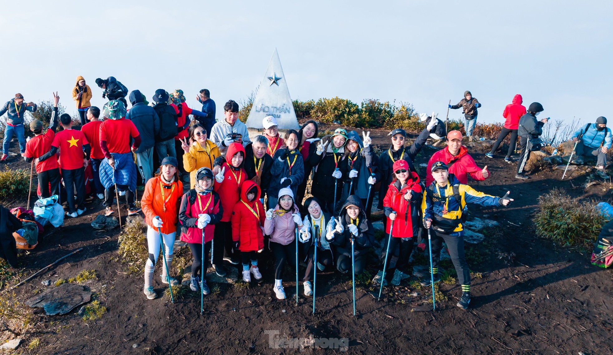 Săn mây giữa khung cảnh thần tiên trên đỉnh núi Lảo Thẩn - Y Tý - Ảnh 3.