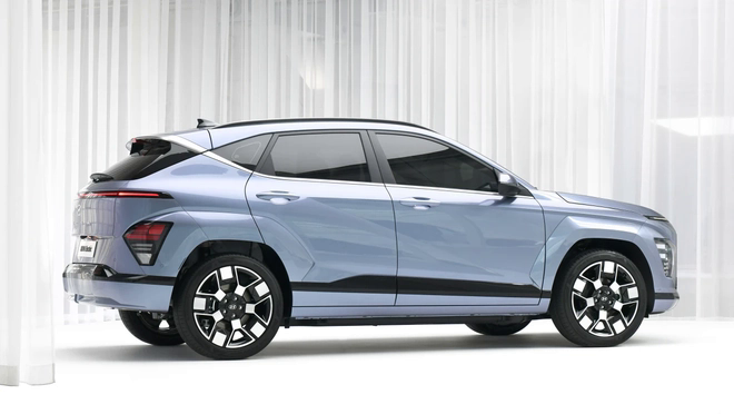 Hyundai Kona thuần điện đi gần 500km mỗi lần sạc, thiết kế như ve sầu thoát xác, lu mờ đối thủ - Ảnh 3.