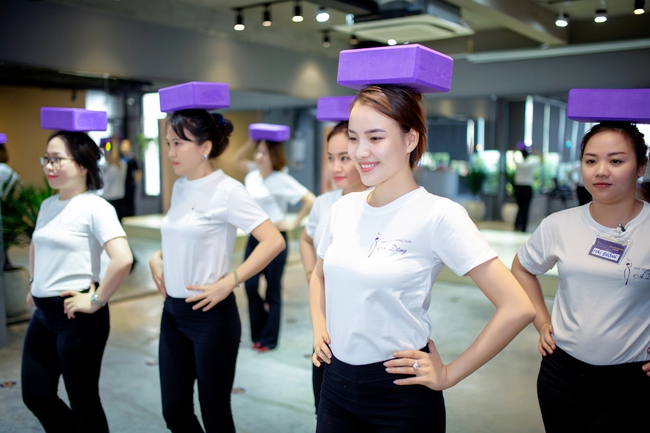  Nữ CEO uốn nắn cho 20.000 phụ nữ: Muốn có khí chất thì đừng ăn nói sỗ sàng rồi bao biện trong bụng không có ý gì đâu  - Ảnh 6.