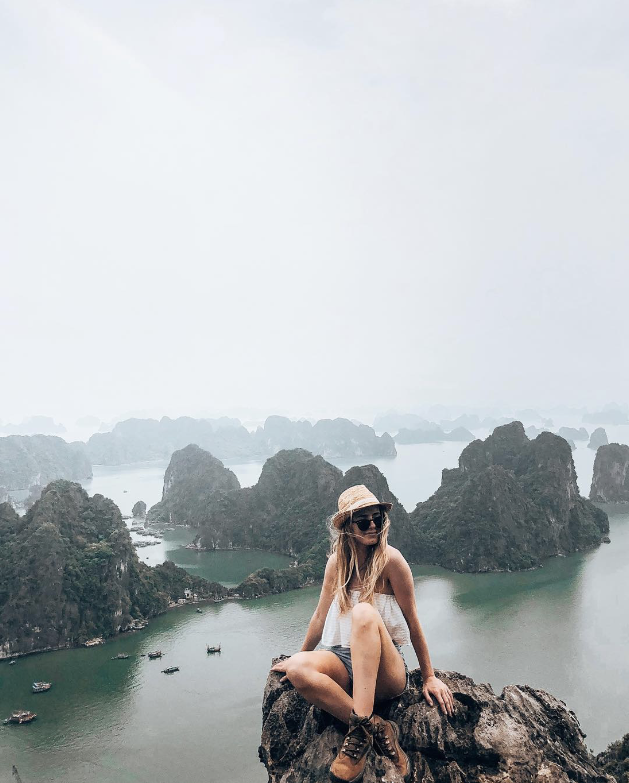 Núi Bài Thơ từng gây sốt thế nào với du khách quốc tế: Nhìn những tấm hình đẹp mê ảo này là hiểu! - Ảnh 8. Núi Bài Thơ từng gây sốt thế nào với du khách quốc tế: Nhìn những tấm hình đẹp mê ảo này là hiểu! - Ảnh 8.