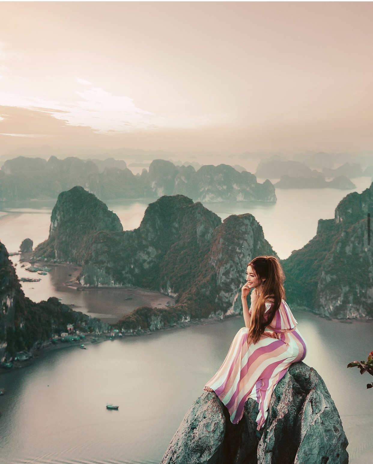 Núi Bài Thơ từng gây sốt thế nào với du khách quốc tế: Nhìn những tấm hình đẹp mê ảo này là hiểu! - Ảnh 4. Núi Bài Thơ từng gây sốt thế nào với du khách quốc tế: Nhìn những tấm hình đẹp mê ảo này là hiểu! - Ảnh 4.