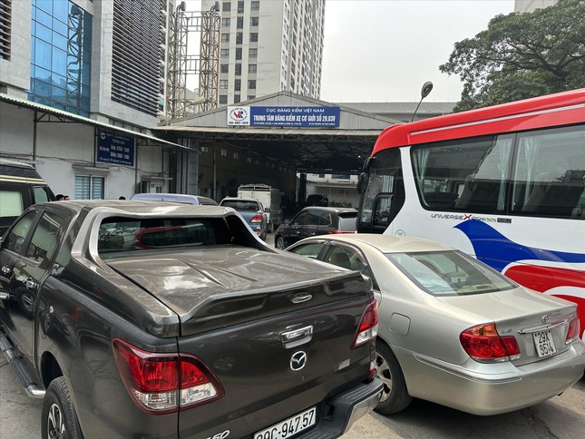 Hơn 40 nghìn ô tô biết đăng kiểm ở đâu? - Ảnh 1. Hơn 40 nghìn ô tô biết đăng kiểm ở đâu? - Ảnh 1.