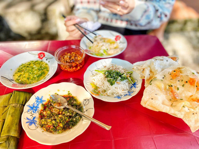 Ngoài khung cảnh đẹp không kém gì Đà Lạt, Bảo Lộc còn có đủ món ngon - Ảnh 16. Ngoài khung cảnh đẹp không kém gì Đà Lạt, Bảo Lộc còn có đủ món ngon - Ảnh 16.