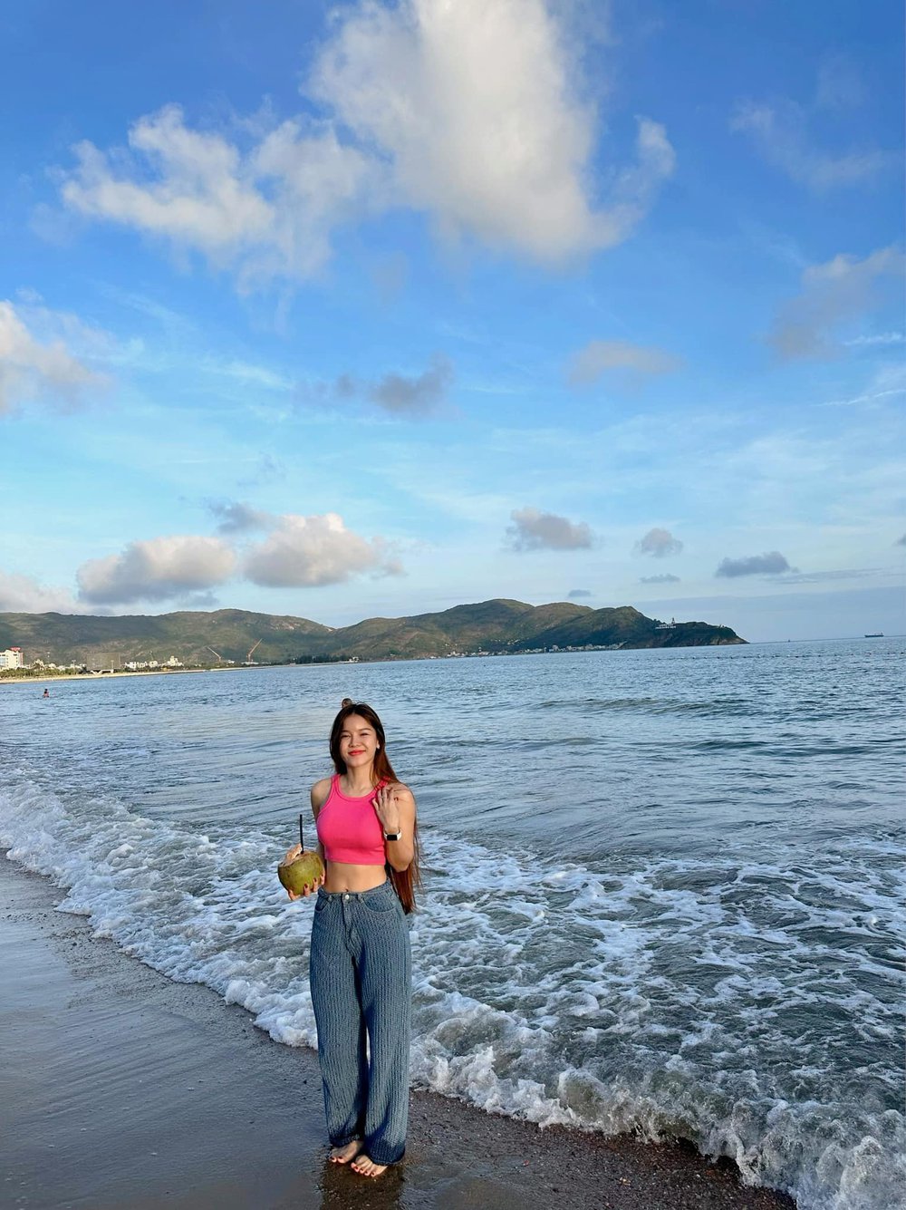 Bạn gái lâu năm của thủ môn quốc dân: Cao “3 mét bẻ đôi” nhưng dáng cực cháy, kiếm trăm triệu/tháng không cần dựa dẫm ai - Ảnh 22. Bạn gái lâu năm của thủ môn quốc dân: Cao “3 mét bẻ đôi” nhưng dáng cực cháy, kiếm trăm triệu/tháng không cần dựa dẫm ai - Ảnh 22.