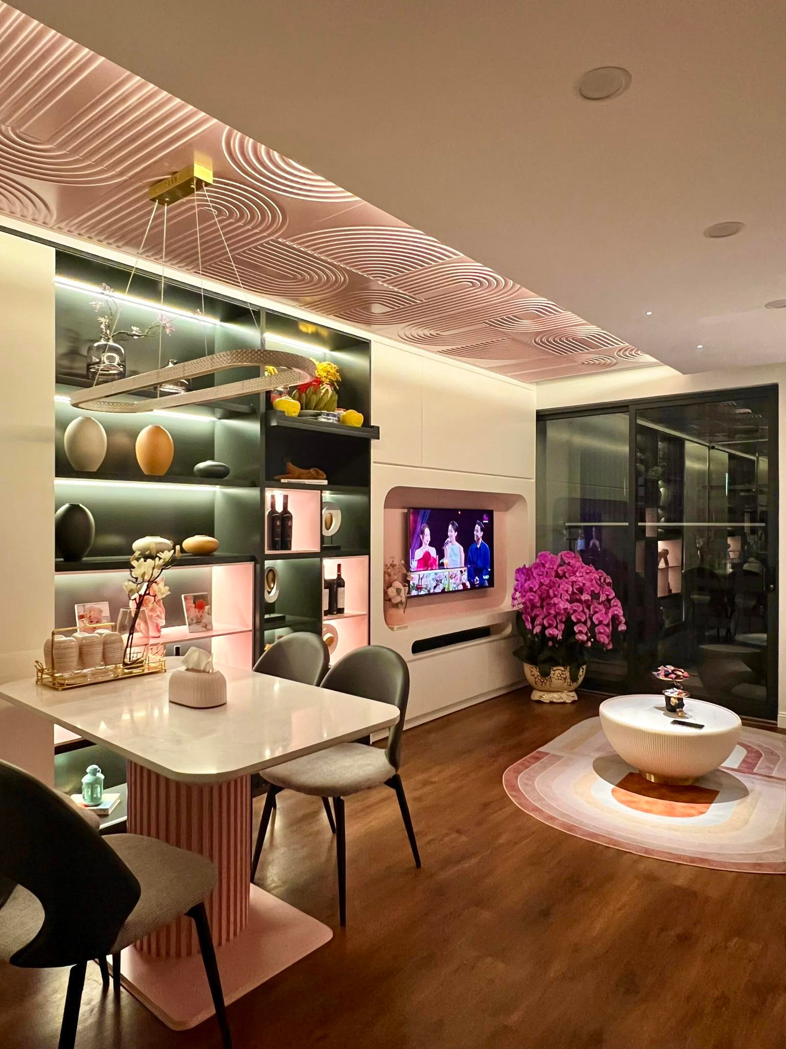 Căn hộ được thiết kế từ cảm hứng tình yêu gia đình của đôi vợ chồng trẻ ở Hà Nội - Ảnh 3.