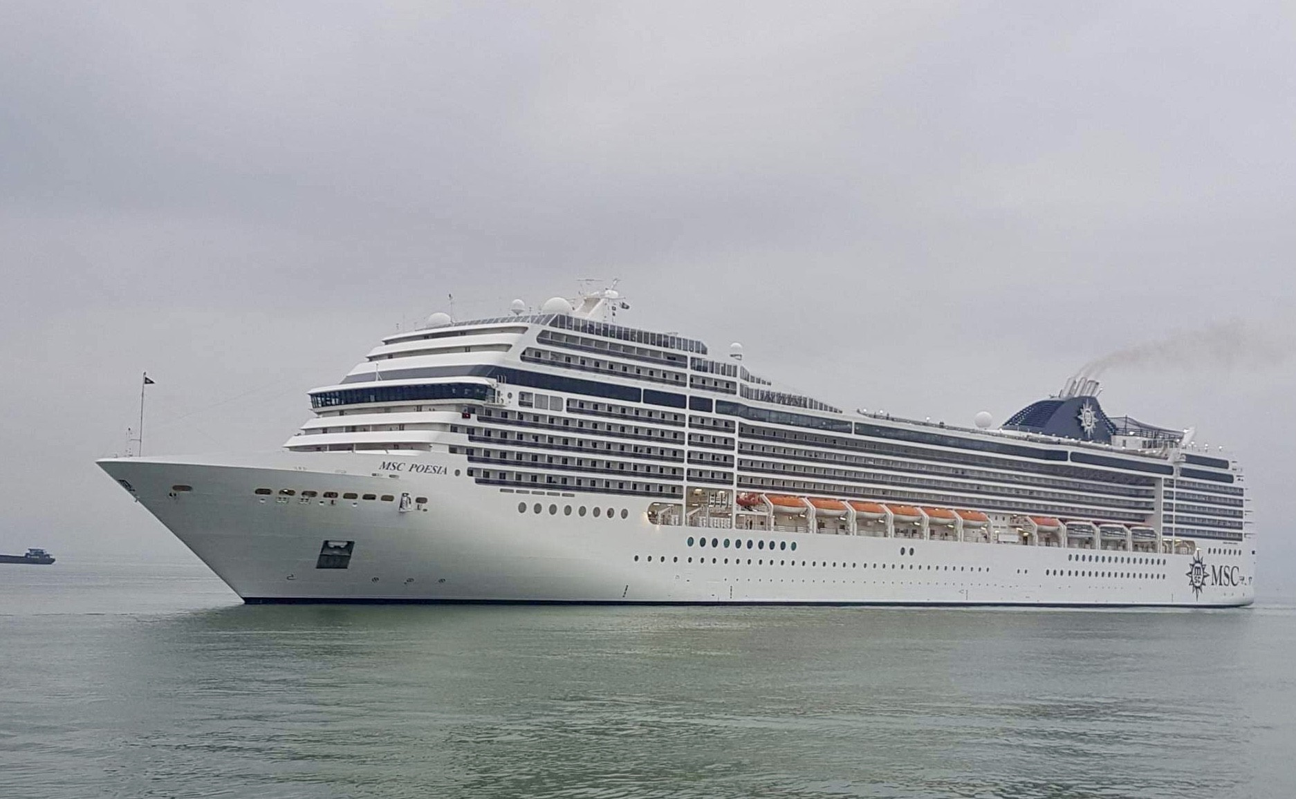 ‘Siêu tàu’ du lịch chở 2.400 khách châu Âu tới Đà Nẵng - Ảnh 1.
