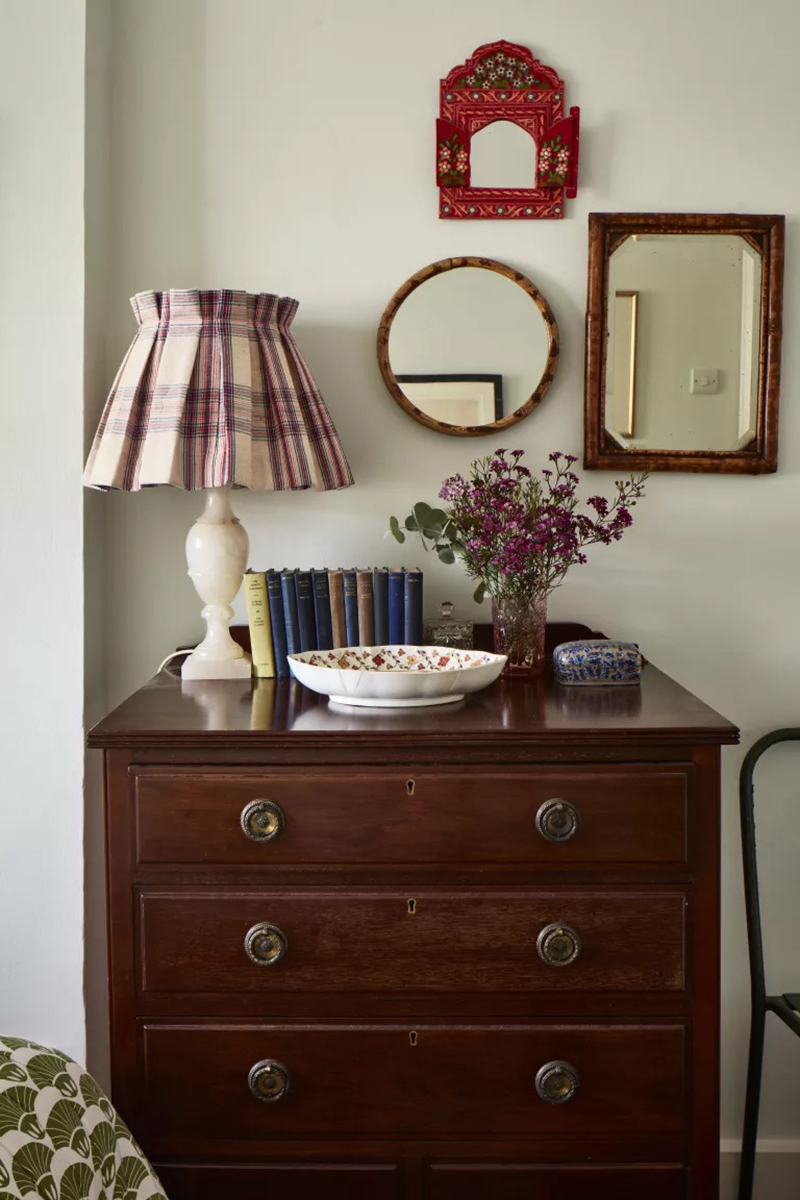 Ý tưởng trang trí nội thất cực hay cho những bức tường nhà không còn trống trải - Ảnh 1.