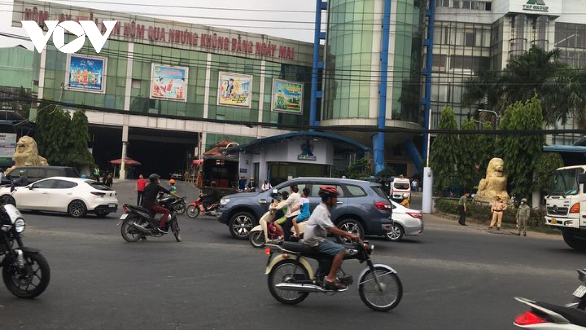 Phong tỏa trụ sở Công ty TNHH Thương mại-Dịch vụ Tân Hiệp Phát - Ảnh 2.