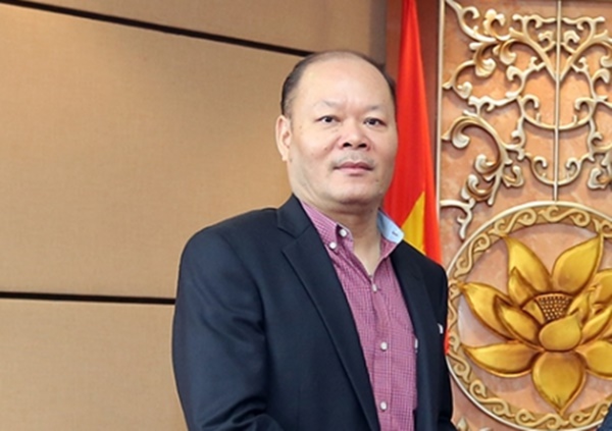 Cựu Đại sứ Việt Nam tại Angola Vũ Ngọc Minh bị cáo buộc nhận 864 triệu đồng hối lộ - Ảnh 1.