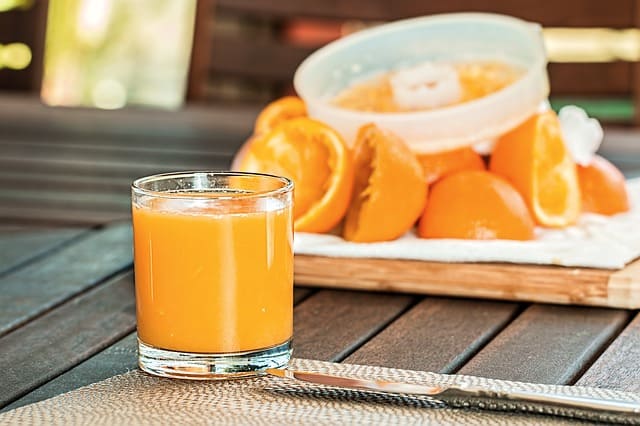 fresh-orange-juice-squeezed.jpg