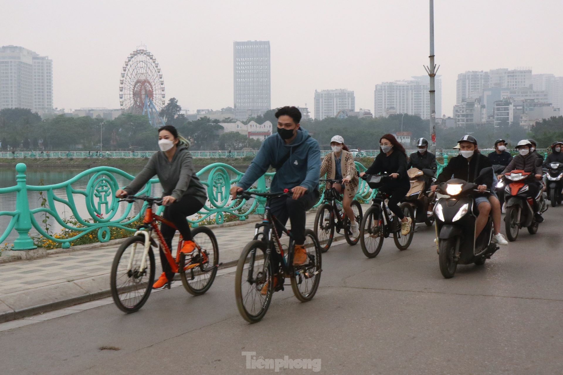 Dịch vụ cho thuê xe đạp ở hồ Tây 'vào mùa', kiếm tiền triệu mỗi ngày - Ảnh 5.