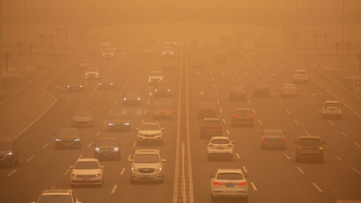 Chùm ảnh: Bão cát tấn công 410 triệu người tại Trung Quốc, cả ...