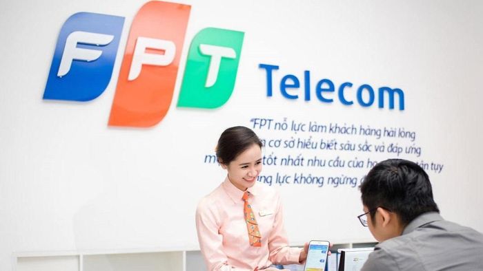 FPT Telecom, Vinamilk và Techcombank lot top nhà tuyển dụng được yêu thích nhất 2022: Nhân viên công ty được hưởng đãi ngộ &quot;khủng&quot; như thế nào? - Ảnh 5.