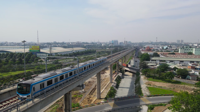 Lùi thời gian hoàn thành thi công tuyến Metro số 1 TPHCM - Ảnh 1.