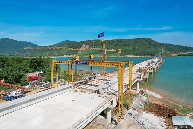 ‘Bêu tên’ 2 nhà thầu lớn thi công ì ạch cao tốc Bắc – Nam