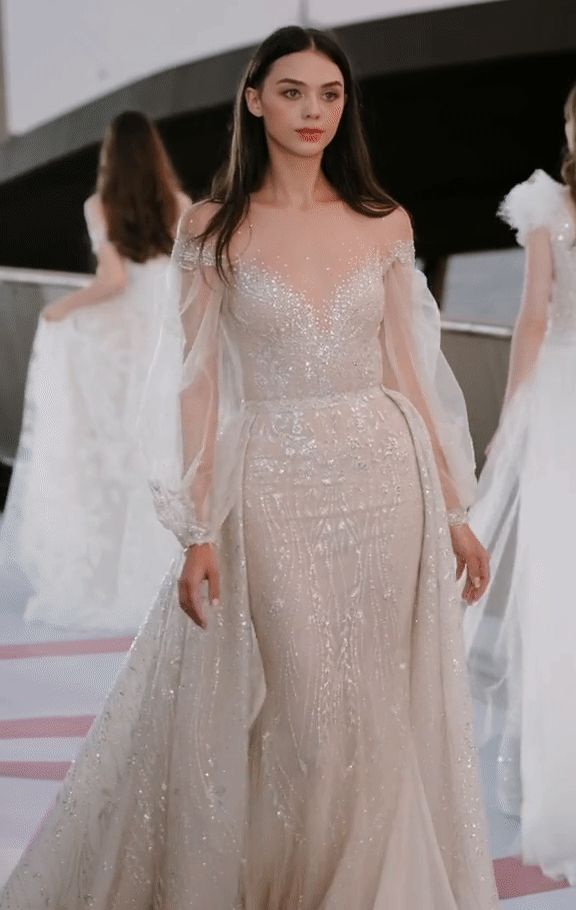 Bà xã thủ môn Bùi Tiến Dũng ngày càng xinh, chăm chỉ đi làm vẫn không quên nhiệm vụ mẹ bỉm - Ảnh 1.