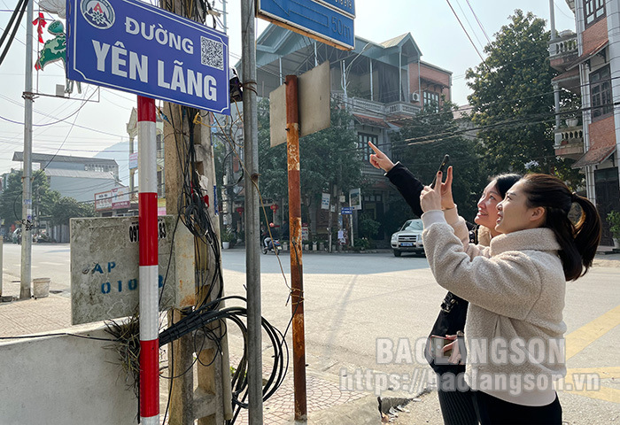 Lạng Sơn gắn mã QR Code biển tên đường, phố, công trình công cộng và khu di tích danh thắng - Ảnh 1.