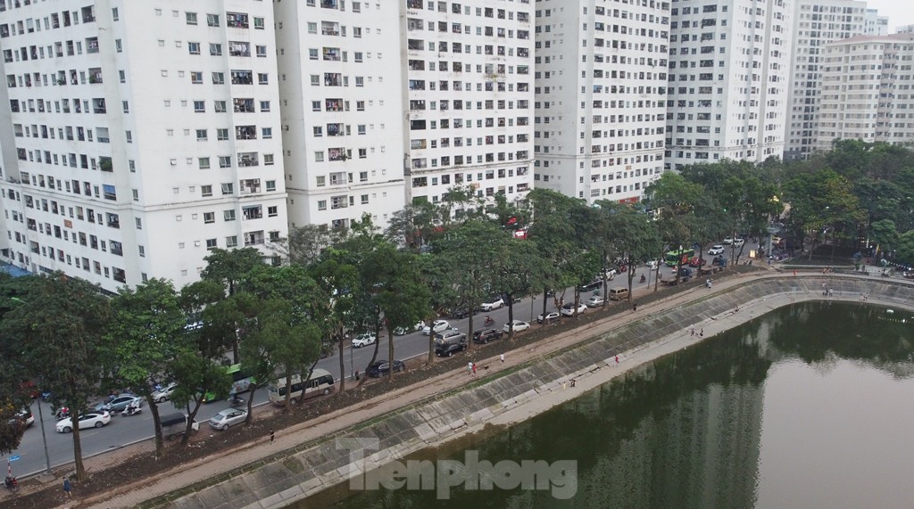 Tận thấy các bãi xe lậu 'bủa vây' khu HH Linh Đàm - Ảnh 2.