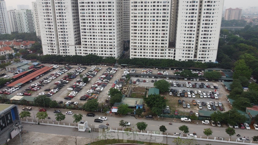 Tận thấy các bãi xe lậu 'bủa vây' khu HH Linh Đàm - Ảnh 10.