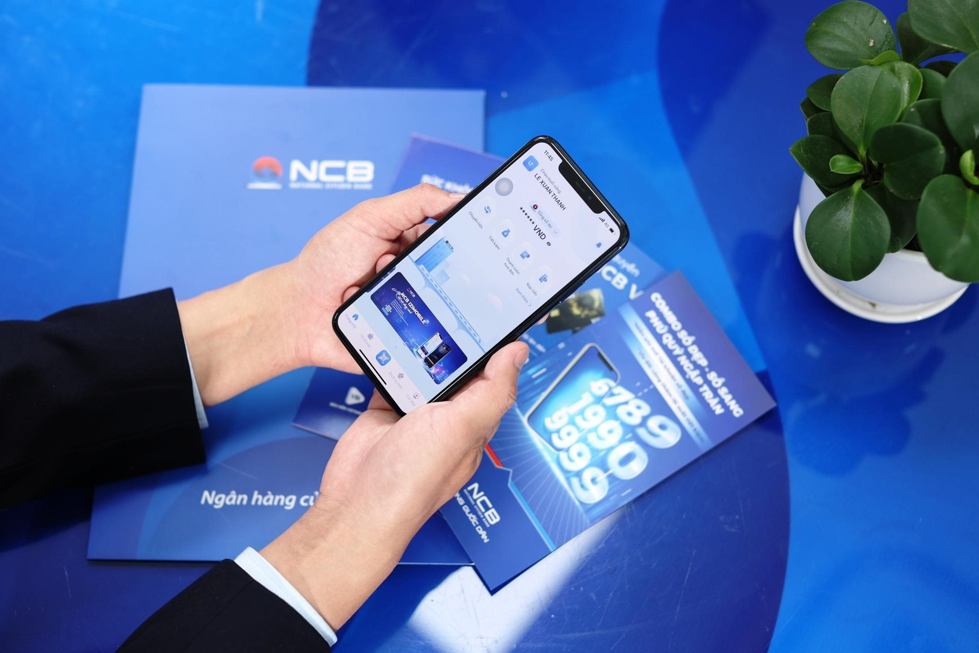 NCB tung loạt ưu đãi tri ân khách hàng sử dụng ngân hàng số NCB iziMobile - Ảnh 1.
