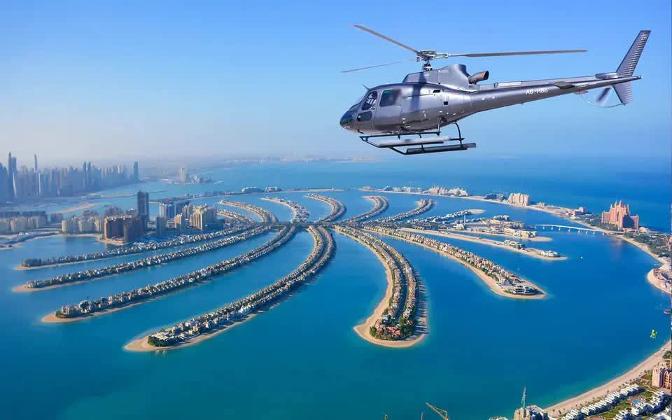 Kiếm tiền nhanh như gió, giới nhà giàu Dubai tiêu tiền cũng không hề nương tay: Thuê máy bay để đỡ tai nạn, cây ATM phải 
