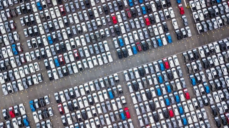 Hàng triệu ô tô có nguy cơ ‘xếp xó’, các hãng ô tô lâu đời đối diện ‘thảm họa’ chỉ từ một động thái của Trung Quốc - Ảnh 1.