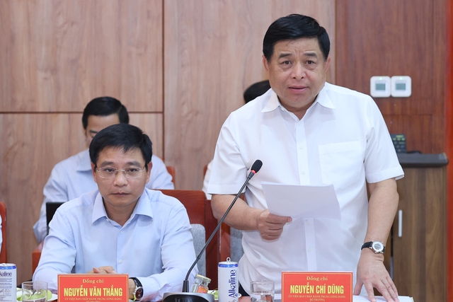 Thủ tướng: 5 yếu tố để Khánh Hòa phát triển đột phá thành cực tăng trưởng của vùng và cả nước - Ảnh 4. Thủ tướng: 5 yếu tố để Khánh Hòa phát triển đột phá thành cực tăng trưởng của vùng và cả nước - Ảnh 4.